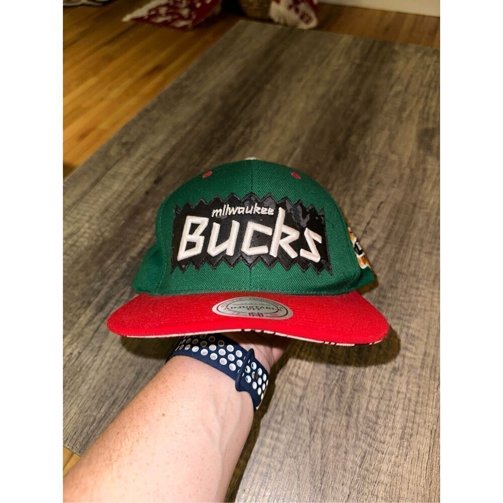 Mitchell & Ness Bait Snapback Milwaukee Bucks Hat Cap